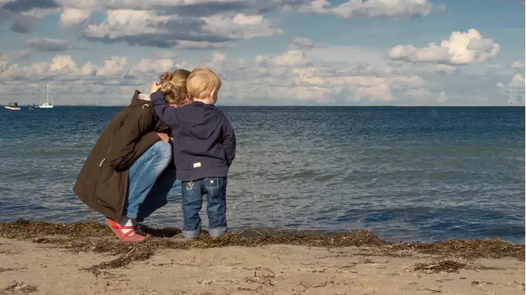 Forældre I Hjørring Kommune Kan Få Tilskud Til Pasning Af Egne Børn Fra ...