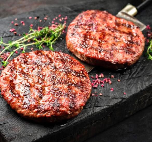 Min Købmand Øster Bjerregrav tilbyder billige hjemmelavede burgerbøffer i samarbejde med Kødkrogen