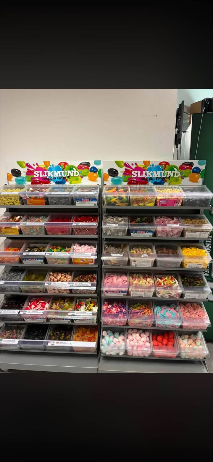 CENTER KIOSKEN har fyldt op med bland selv slik til weekenden