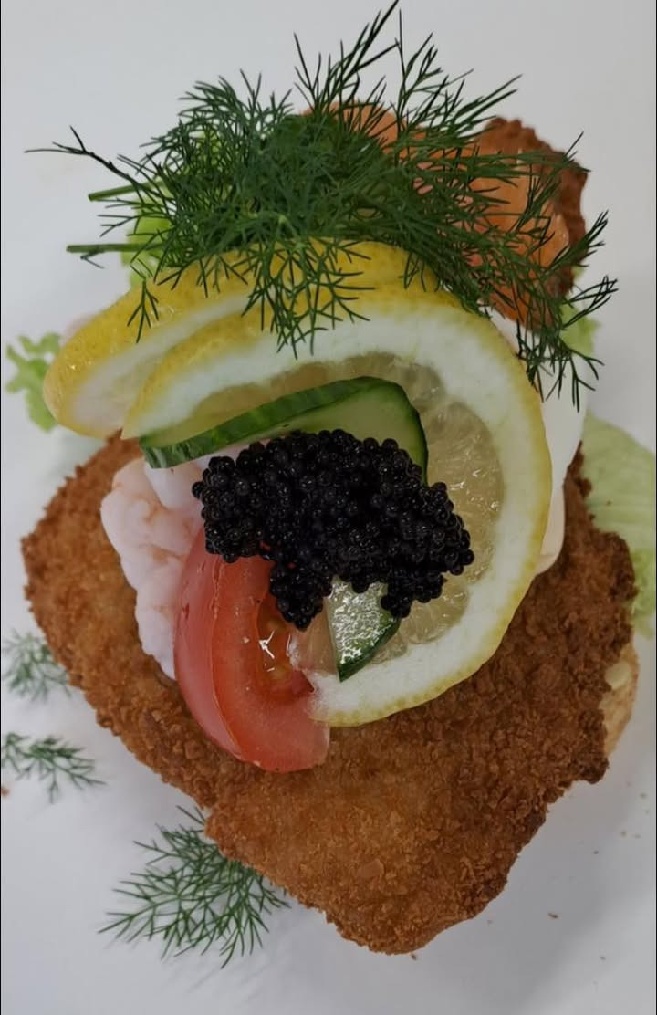 Min Købmand Øster Bjerregrav tilbyder lækre fredagstilbud med frisklavet stjernekaster