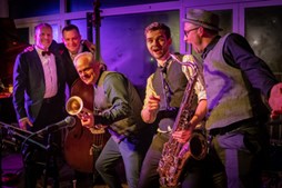 Oplev Flying Jazzman Quintet i Frederikssund