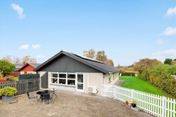 Fuglebakken 23 og 1 anden boliger er kommet til salg denne uge i Ruds Vedby - se boligerne her.