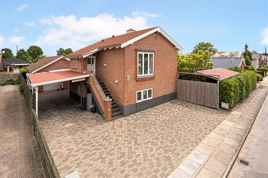 Engdraget 7 og 1 anden boliger er kommet til salg denne uge i Grenaa - se boligerne her.