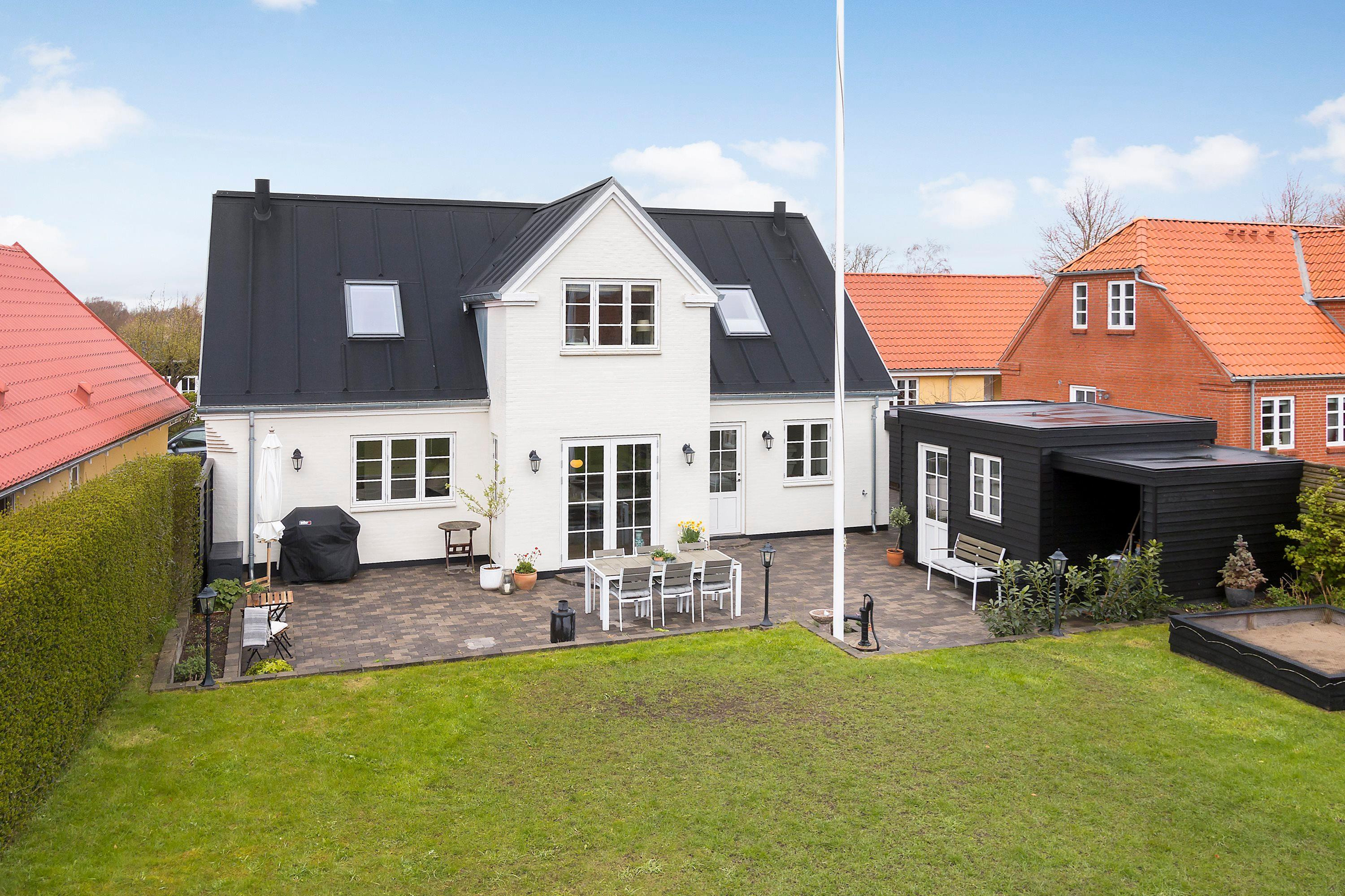 Nyopført villa fra 2021 med charme og perfekt beliggenhed i Gl. Hasseris