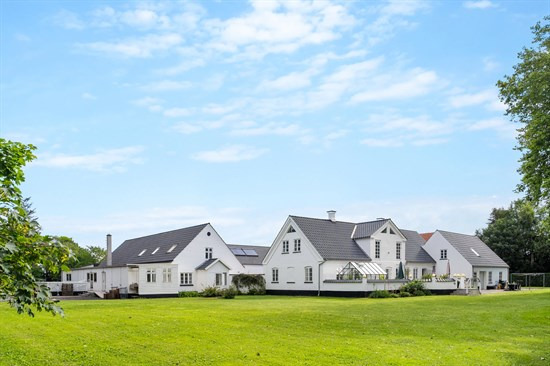 Top 6 over dyreste boliger til salg i Svinninge. Priser op til 5.495.000 kr