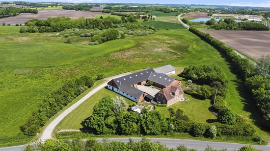 Luksusbolig netop kommet til salg i Aalestrup: Se hvad du skal smide for Aalestrups dyreste adresser her