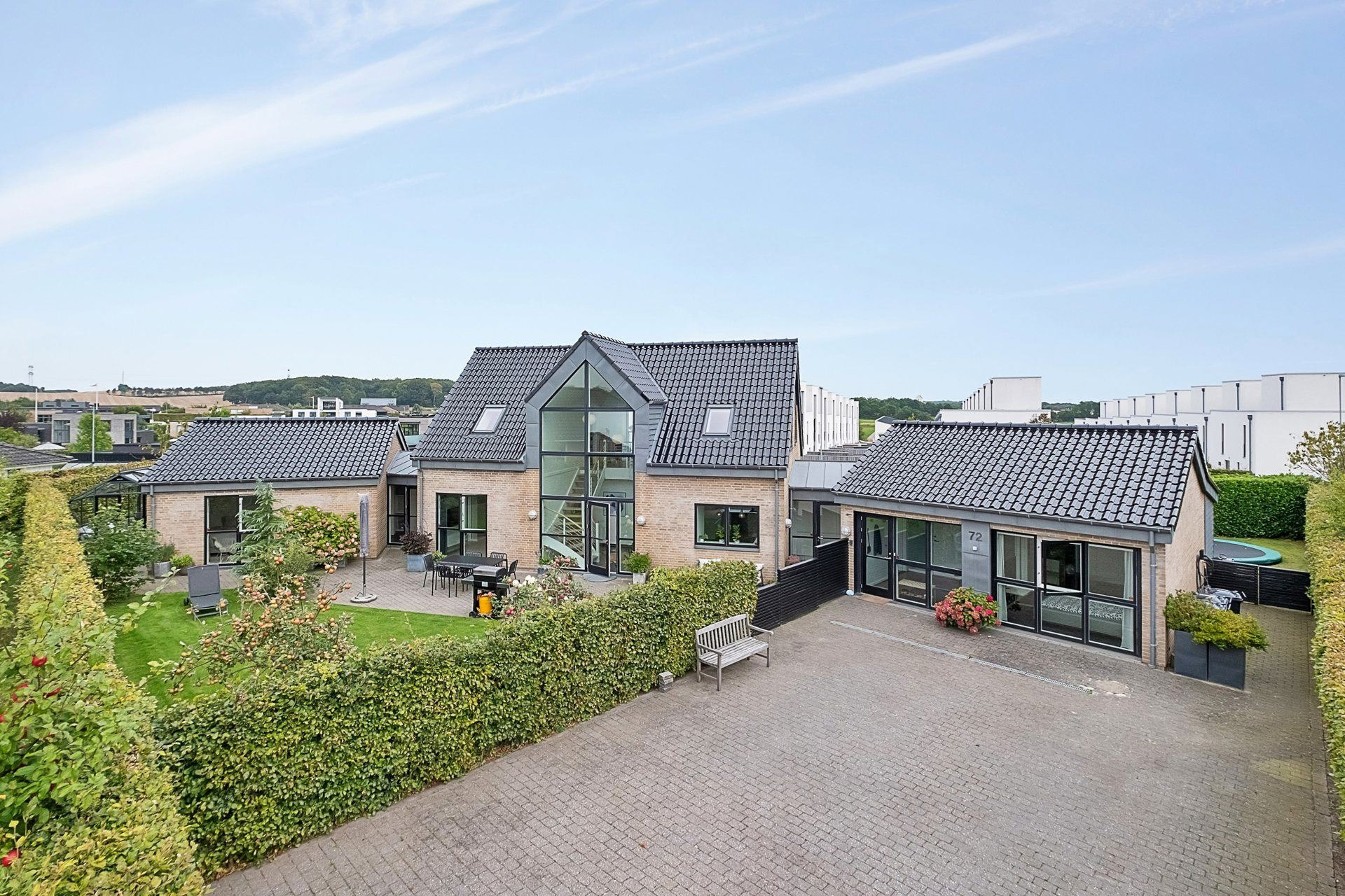 Drømmer du om luksus? For 6,0  mio. kroner er Asmusgårdsvej 72 kommet til salg - Se den og de dyreste boliger til salg her