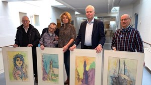 Nu skaber billeder igen glæde på plejecentrets gange