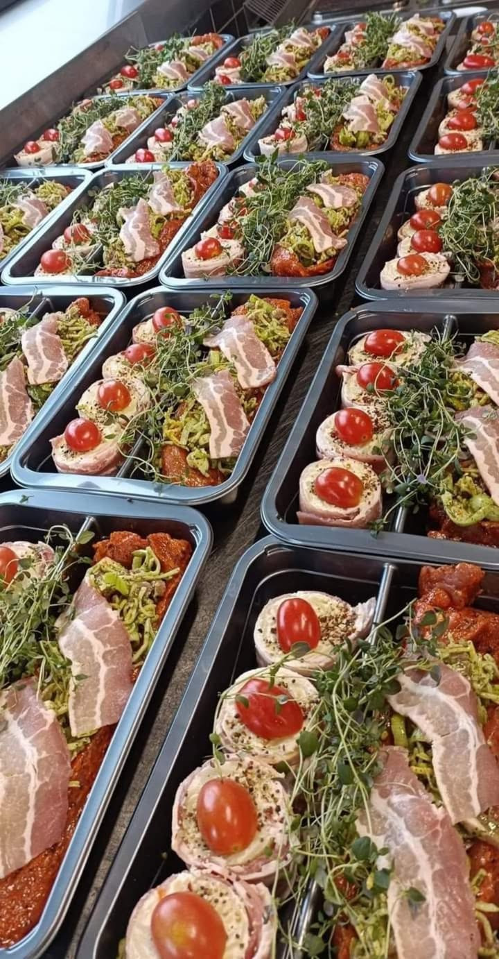 Meny Randers tilbyder fyldt svinemørbrad med kartoffelgratin til 79,95 kr.