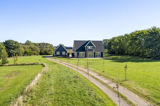 Odensevej 118 og 4 andre boliger er kommet til salg denne uge i Ørbæk - se boligerne her.