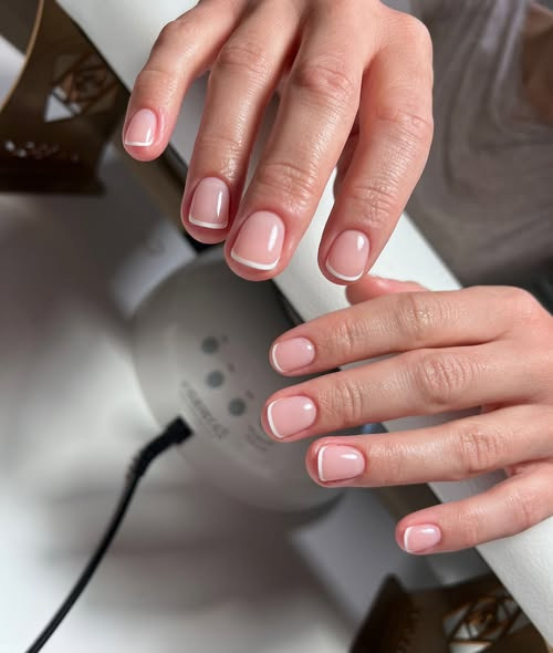 Expert Nails Risskov byder kunder velkommen til smukke negle
