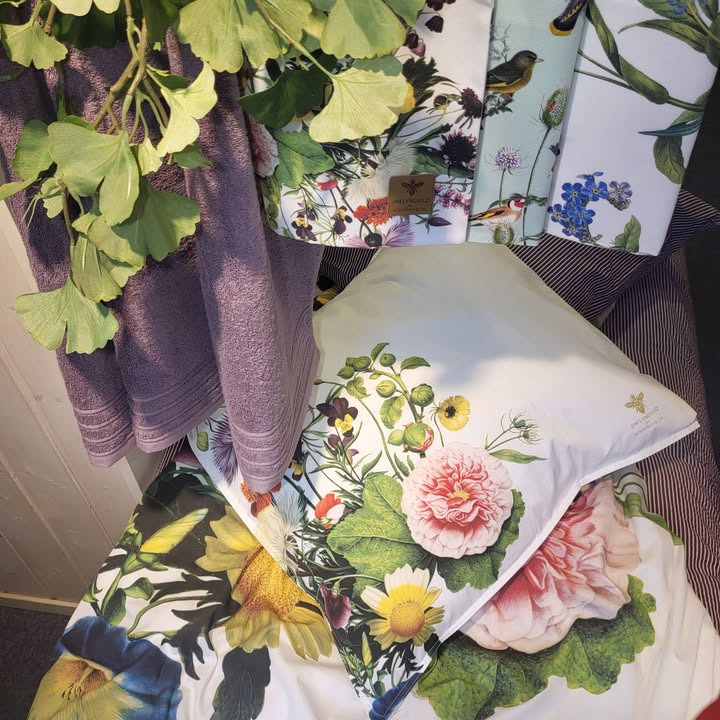 Fjerrenseriet ønsker kunderne en dejlig weekend og minder om webshoppen