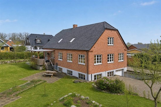 Brinken 12 og 1 anden boliger er kommet til salg denne uge i Karup - se boligerne her.