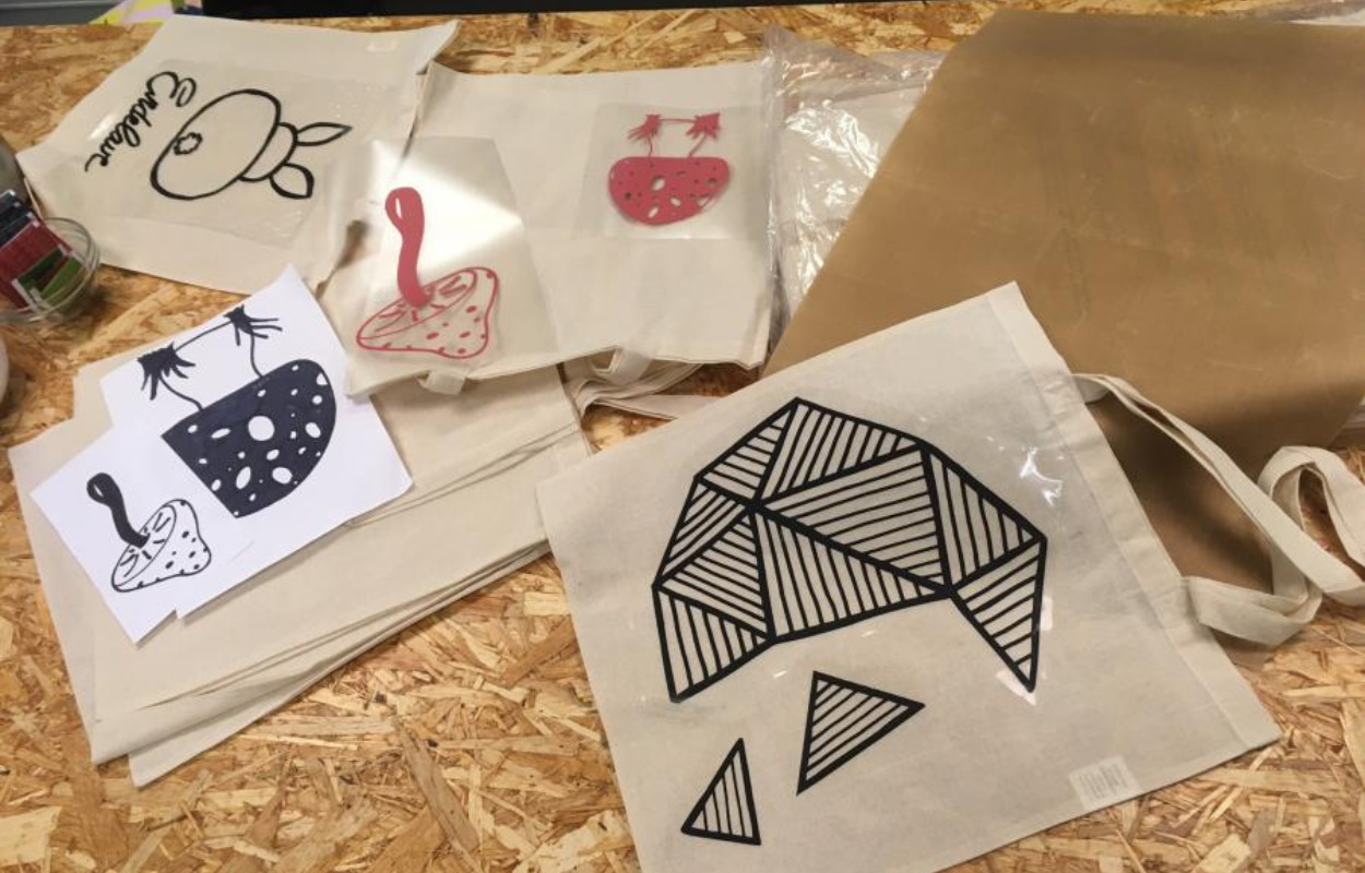 Lav din egen mulepose med stoftryk på Horsens Bibliotek 