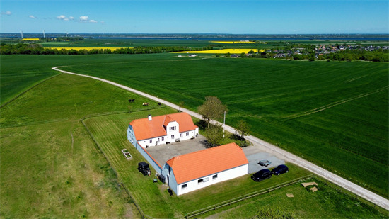 Top 6 over dyreste boliger til salg i Storvorde. Priser op til 25.000.000 kr