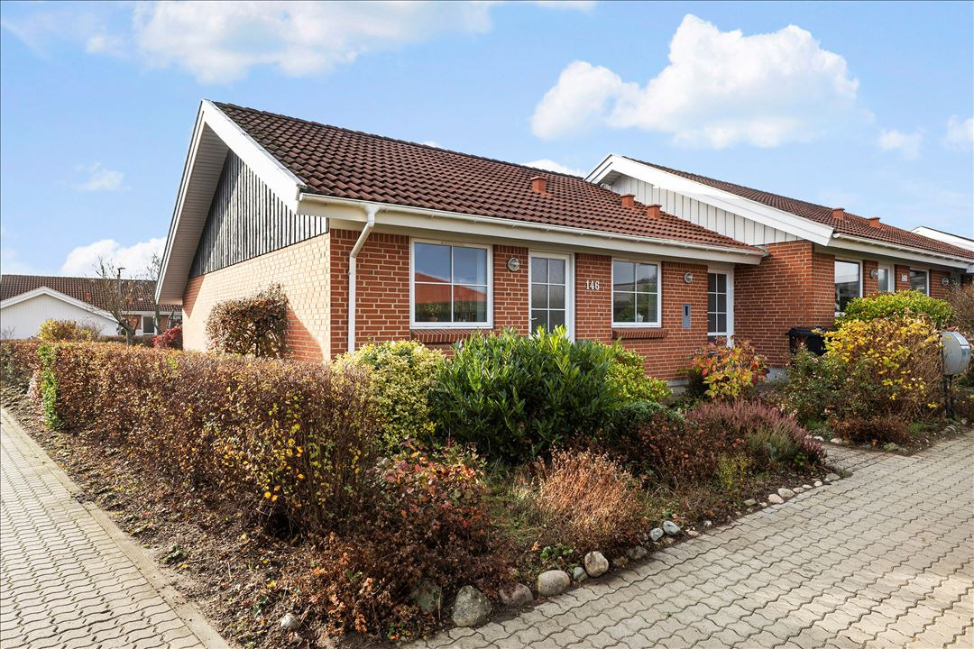 Til salg hos EDC Ejen­doms­grup­pen Struer: Lys og velindrettet andelsbolig