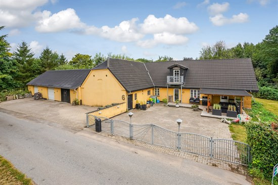 Top 6 over dyreste boliger til salg i Rask Mølle. Priser op til 6.200.000 kr