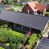 Familievenlig villa med to terrasser nær vandet – Mæglerhuset Sæby