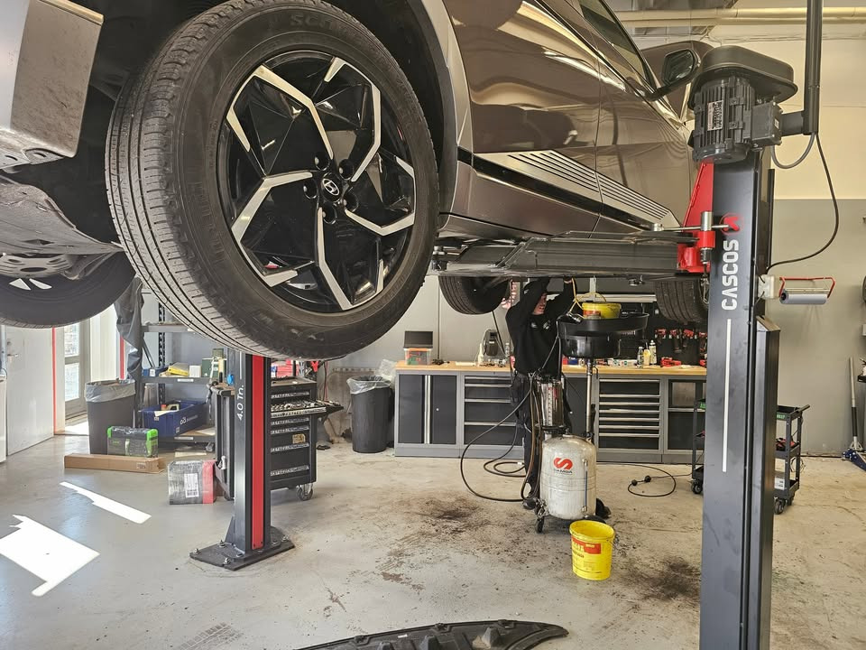 Auto Nord ved Nicolai Jensen ApS servicerer Hyundai Ioniq 5 og tilbyder service til alle typer biler