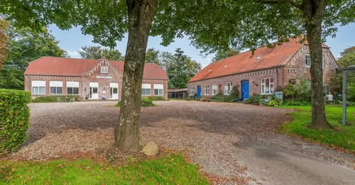 RealMæglerne Holstebro fremviser ejendom med masser af plads nær Holstebro