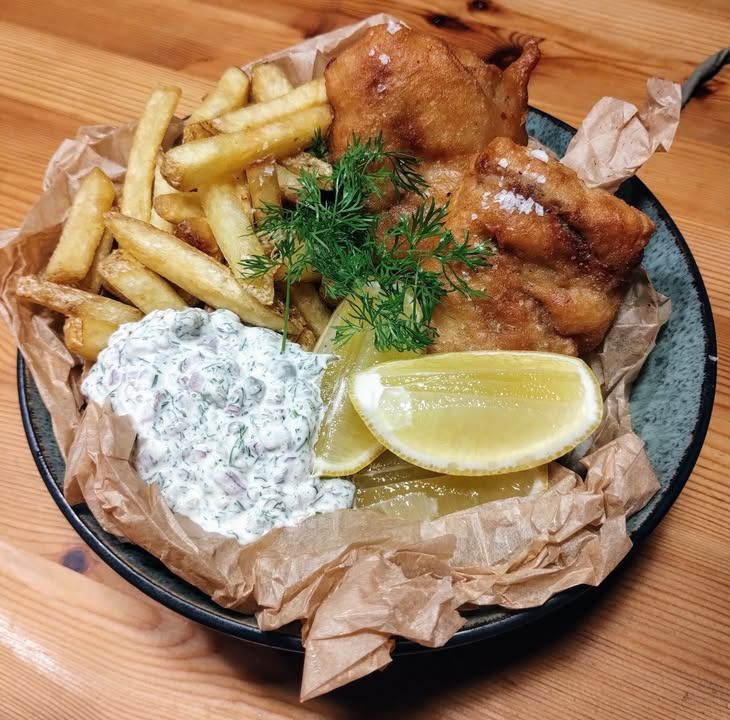 Njordkøkken tilbyder lækker fish and chips til afhentning på tirsdag