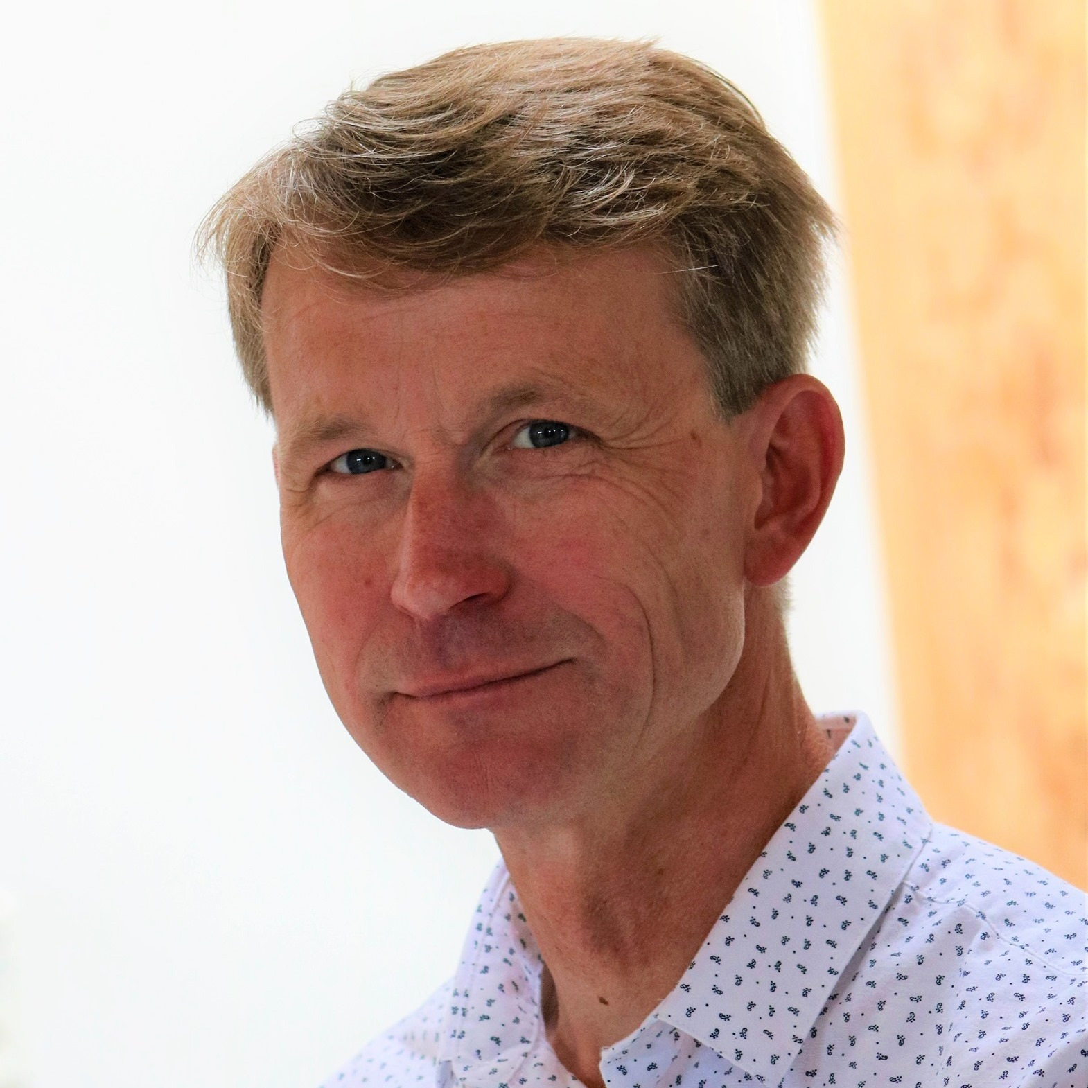 Vissenbjerg & Aarup Begravelsesforretning fejrer Lars Rossanders 25-års jubilæum