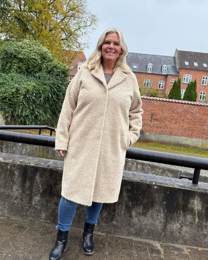 Only Curves tilbyder 30% rabat på teddy bear frakke i begrænset tid