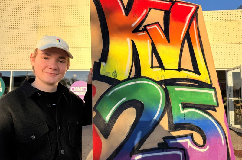 Nyt graffitiværk sætter ungt præg på valgdagen i Arena Næstved