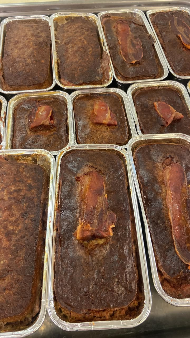 Elling Slagterforretning v/Louise le Fevre Sjøberg Karlsen byder på frisklavede specialiteter i solskinsvejr