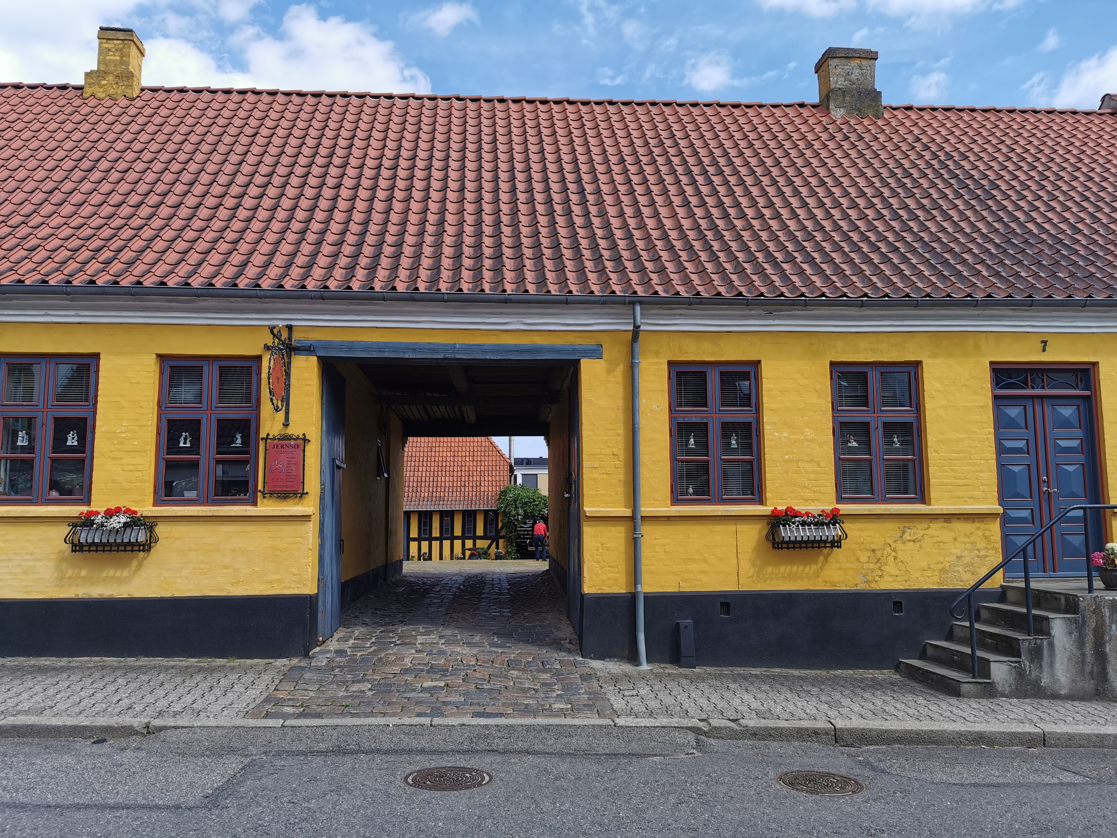 Oplev Fredericias skjulte baggårde med Lis Holtegaard