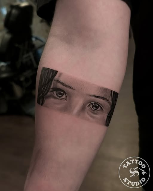 Tattoo Studio 96 fremhæver realistisk portræt-tatovering af Sasha Dallas