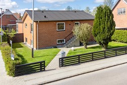 Ny pris på indflytningsklar villa tæt på bymidten fra EDC Skive I/S