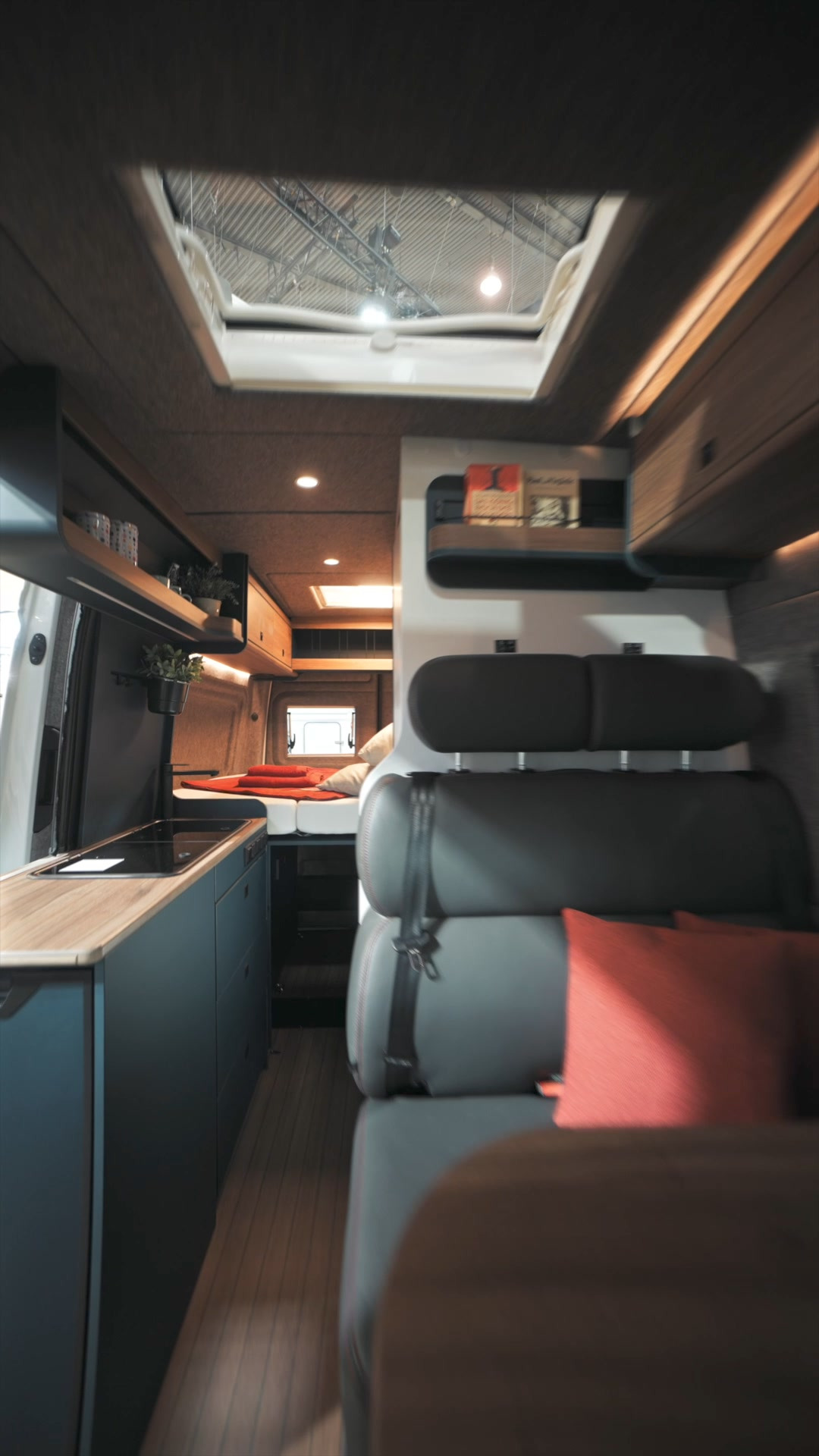 Hinshøj Carvan fremviser Eriba Car på Autocamper Show i Fredericia 1.-3. november