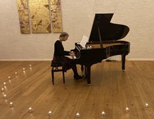 Oplev en aften med klassisk klavermusik i Præstegårdsladen