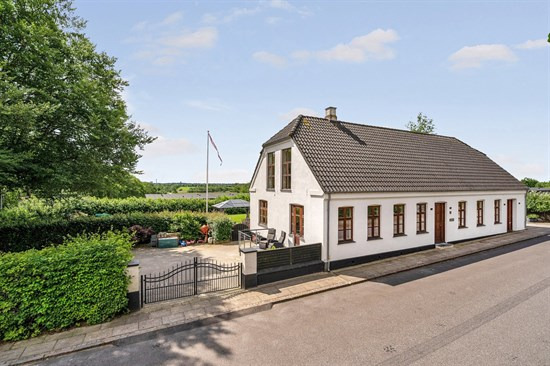 Gammel Løvbakkevej 1 og 3 andre boliger er kommet til salg denne uge i Herning - se boligerne her.