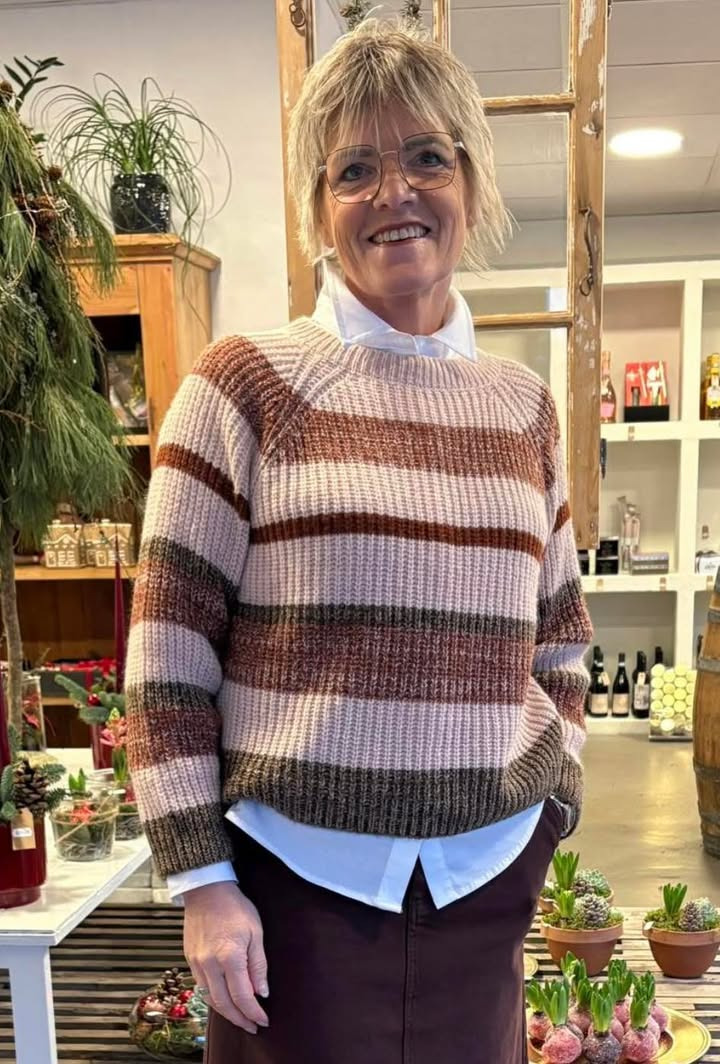 Rosengreen præsenterer dagens låge den 8. december med tilbud på strik fra Skovhuus