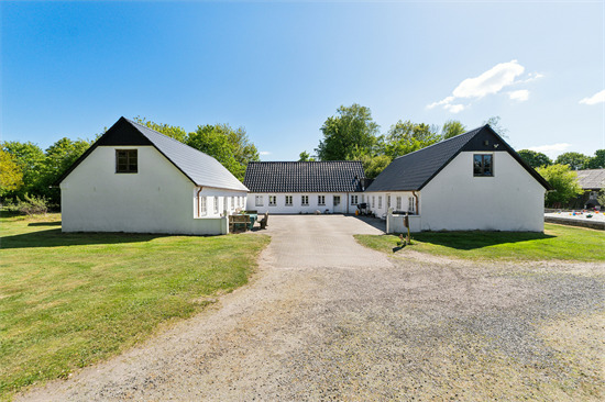 Top 6 over dyreste boliger til salg i Nørre Snede. Priser op til 2.085.000 kr