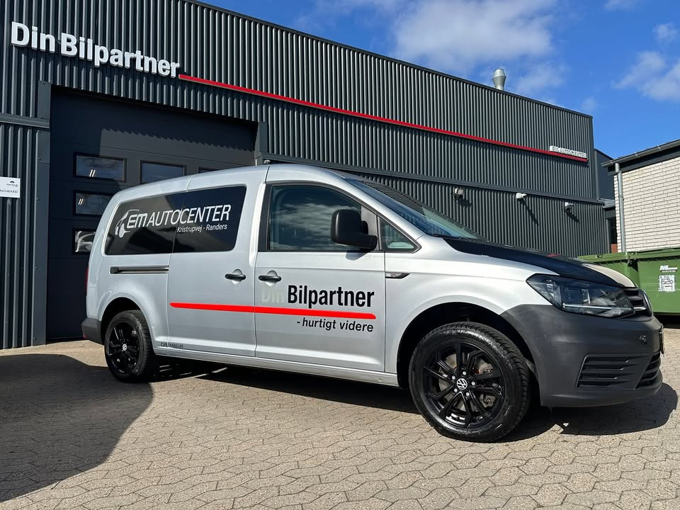 EM AUTOCENTER ApS præsenterer deres nye VW Caddy Maxi 1,4 TSI