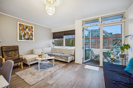 Ordrupvej 41C er til salg for kun 2.995.000 kr.: Se de billigste boliger til salg i Charlottenlund her