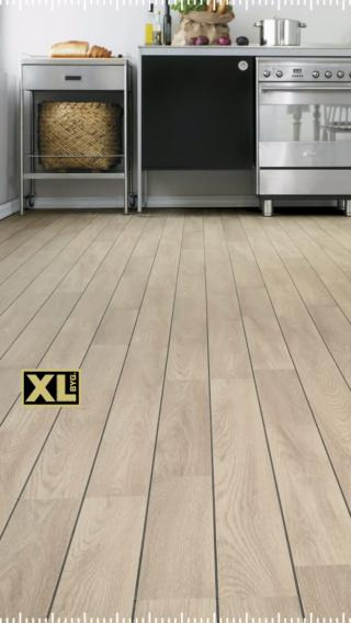 En finger på pulsen i Hals