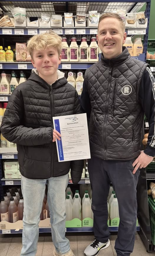 REMA 1000 Slots Bjergby støtter Mikkel ved sponsorsvømning i SVØM Slagelse-Korsør