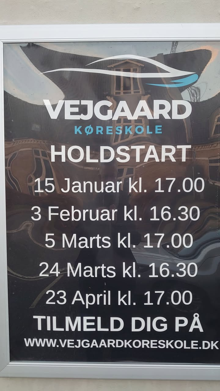 To ledige pladser på køreskolehold hos Vejgaard Køreskole v/Morten Rode