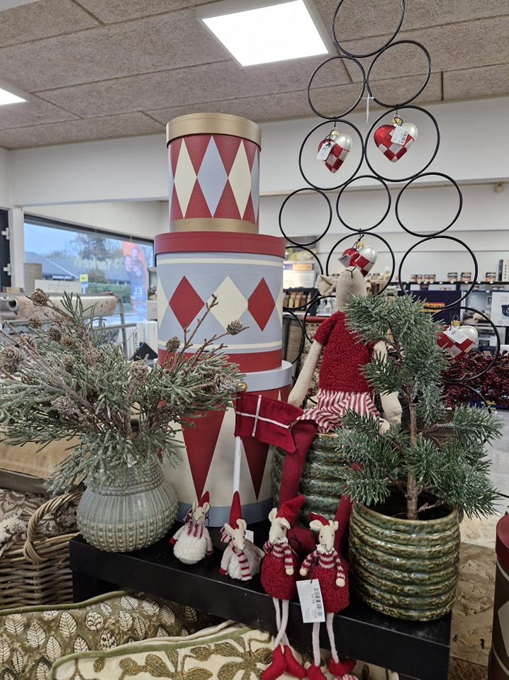 Farvebøtten Brønderslev tilbyder 20% rabat på julepynt i dag fra kl. 9-17