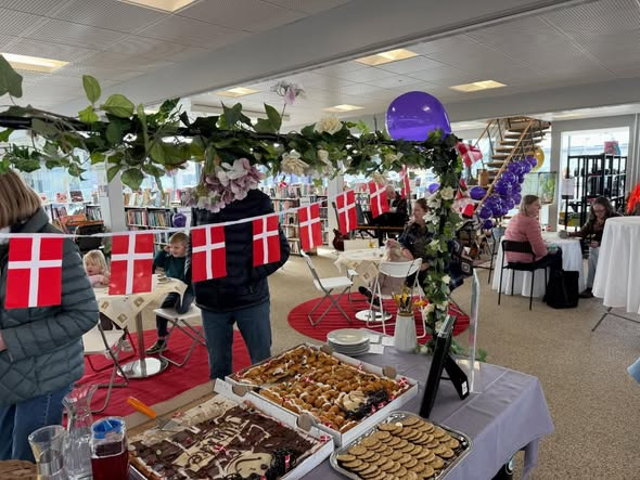 Kirkens Korshær Genbrug Egå fejrer fødselsdag med succes og takker kunderne