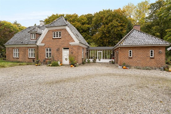 Top 6 over dyreste boliger til salg i Brenderup. Priser op til 5.495.000 kr