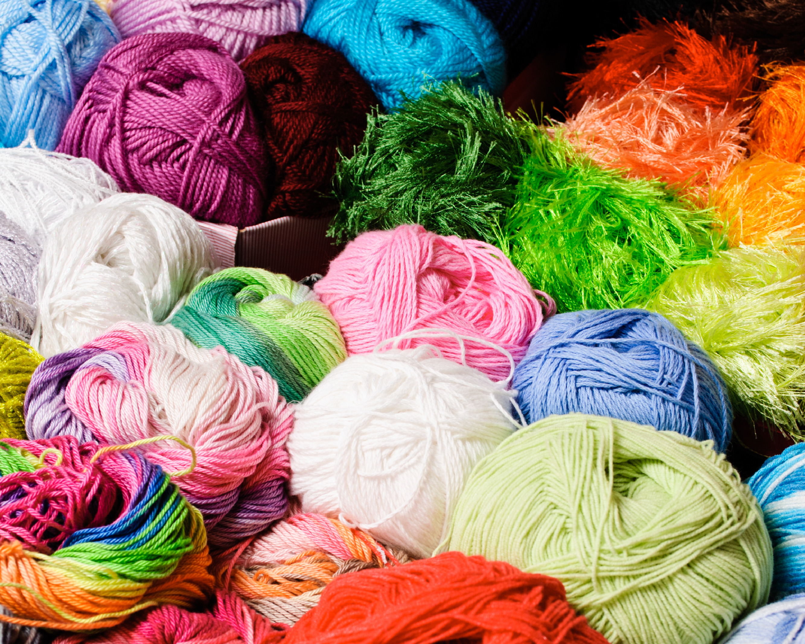 Kreativ strikke- og hækleformiddag på Nordfyns Bibliotek