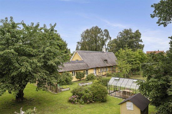 Bautahøjvej 17 og 2 andre boliger er kommet til salg denne uge i Jægerspris - se boligerne her.