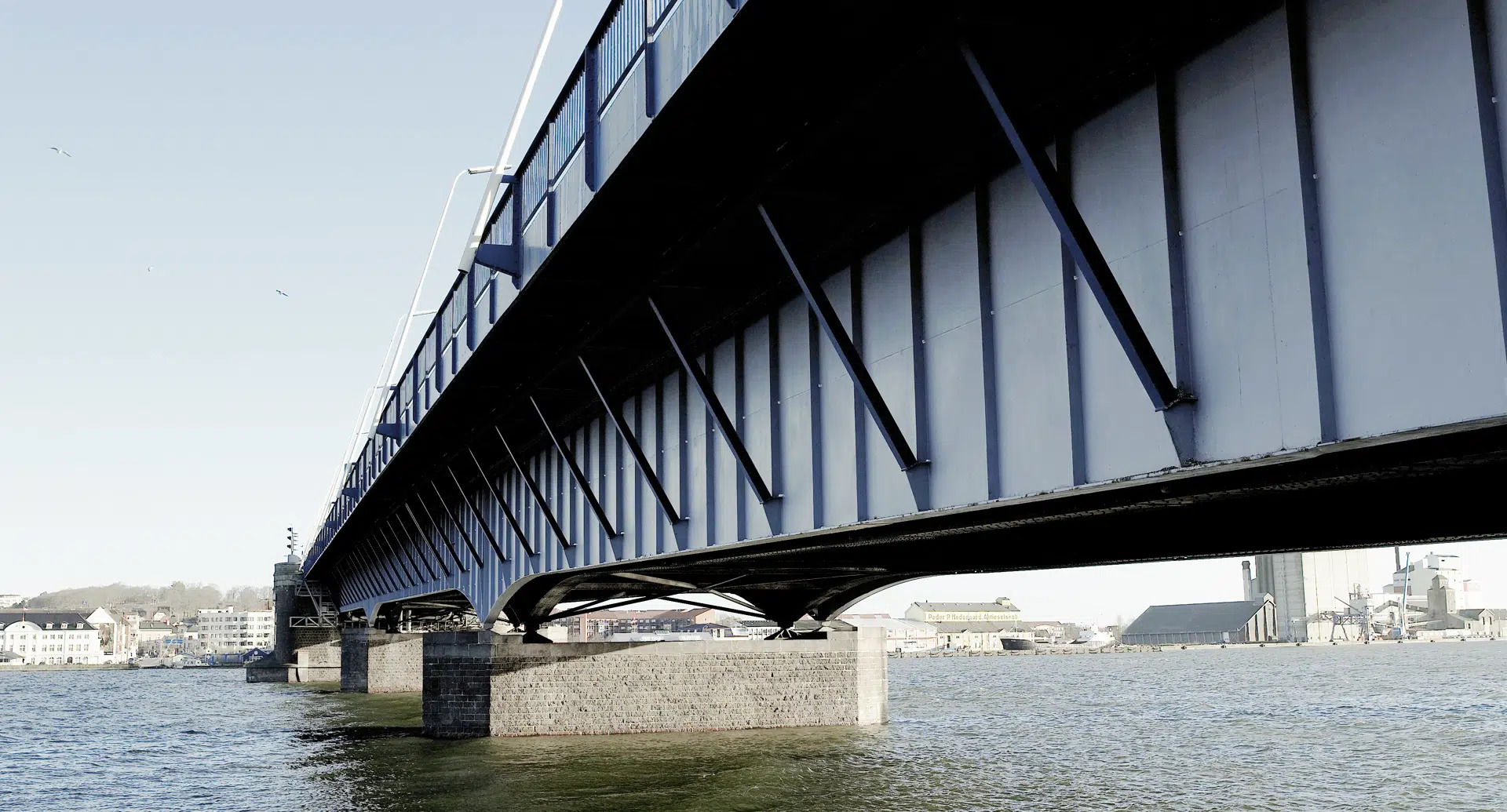 Limfjordsbroen lukkes kortvarigt natten til onsdag og natten til torsdag