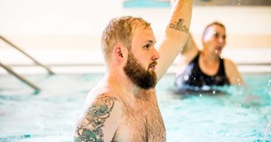 Fokus Folkeoplysning tilbyder skånsom vandaerobic for dig med særlige behov