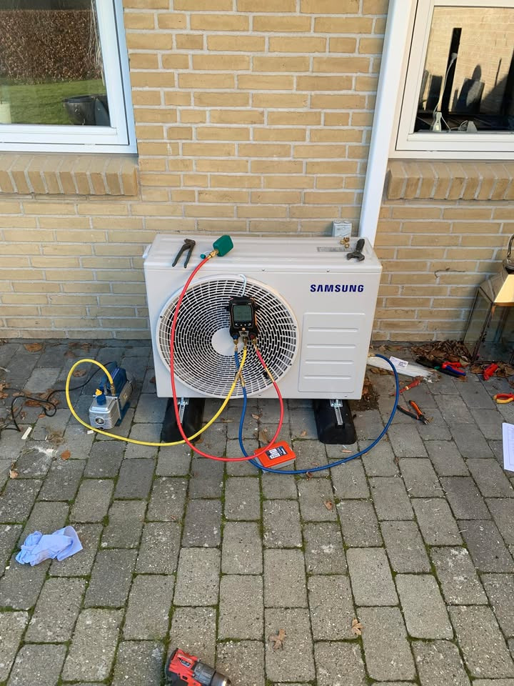 Toldbod El- & Klimateknik ApS assisterer med installation af varmepumpe i Farum